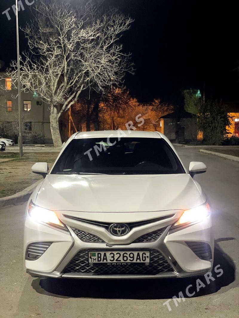 Toyota Camry 2018 - 270 000 TMT - 30 мкр - img 2