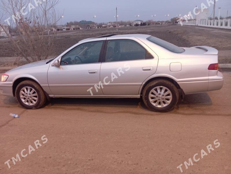 Toyota Camry 2000 - 140 000 TMT - Köneürgenç - img 3