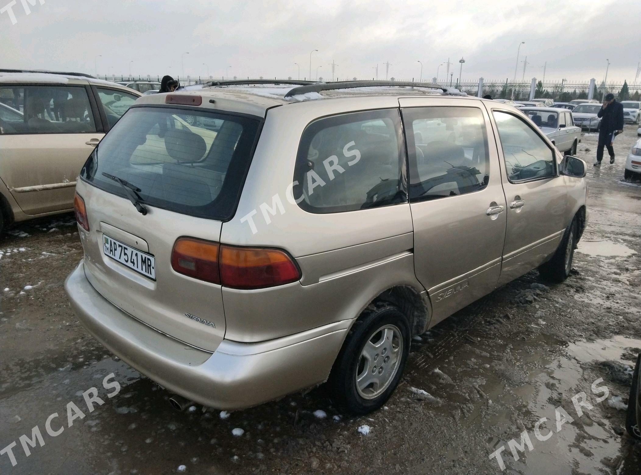 Toyota Sienna 2000 - 130 000 TMT - Байрамали - img 2