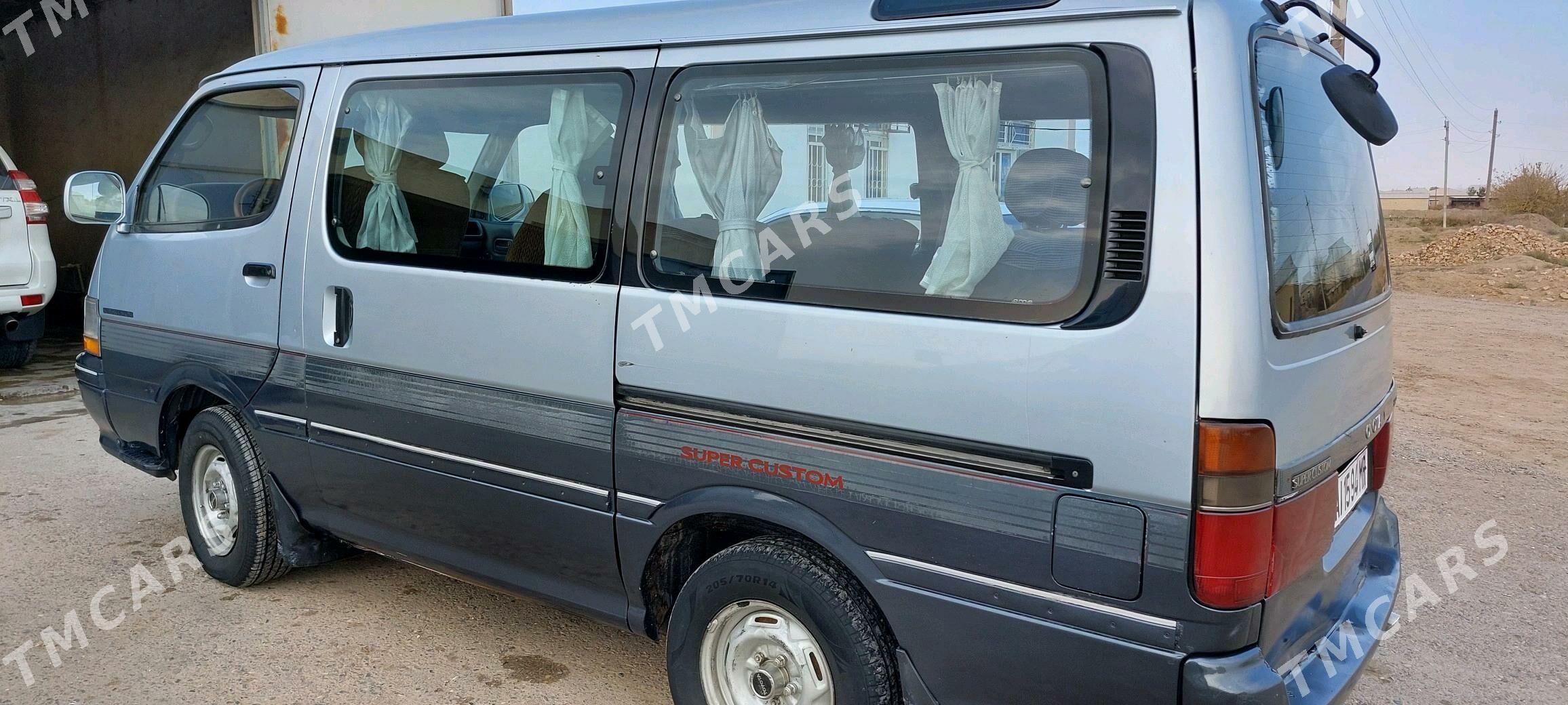 Toyota Hiace 1990 - 65 000 TMT - Мары - img 2