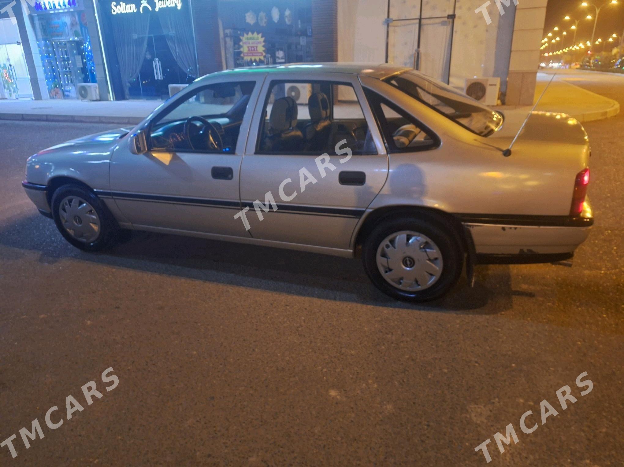 Opel Vectra 1990 - 30 000 TMT - Мары - img 7