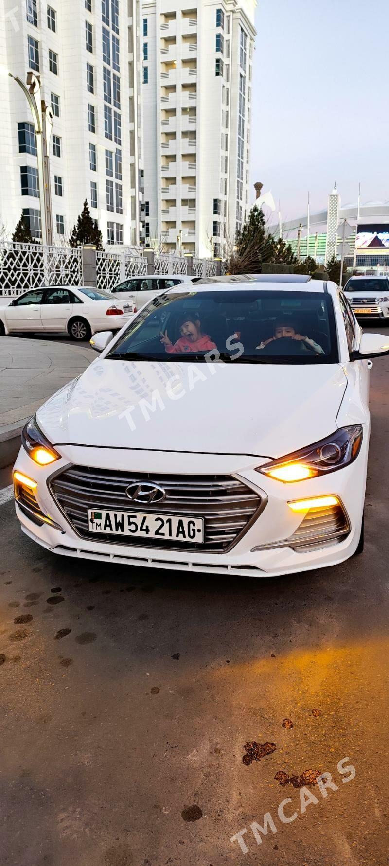 Hyundai Elantra 2018 - 210 000 TMT - Aşgabat - img 9