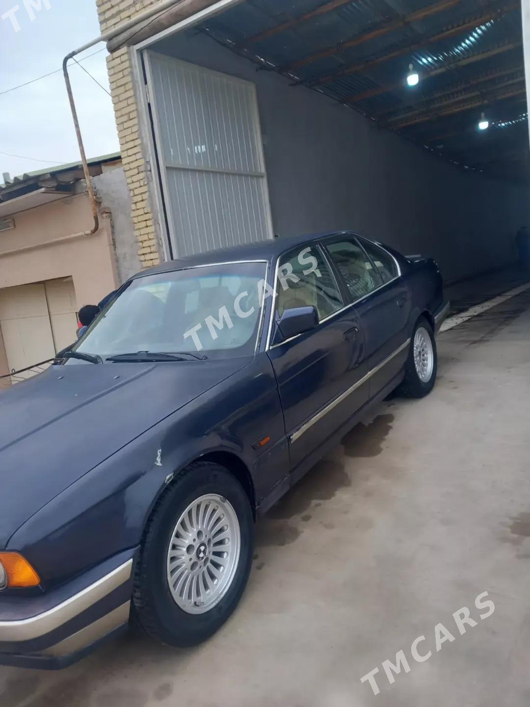 BMW 520 1990 - 38 000 TMT - Türkmenabat - img 3