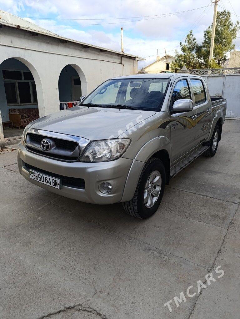 Toyota Hilux 2008 - 250 000 TMT - Balkanabat - img 2