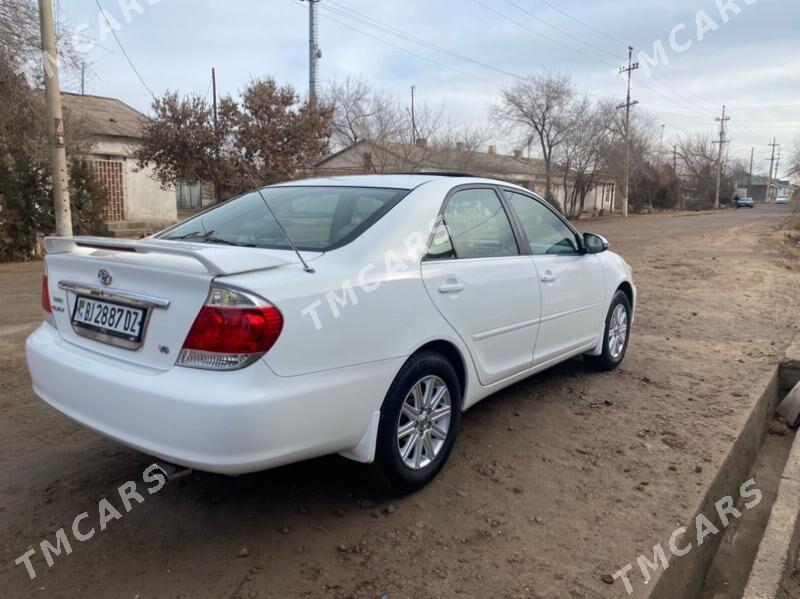 Toyota Camry 2003 - 150 000 TMT - Акдепе - img 7