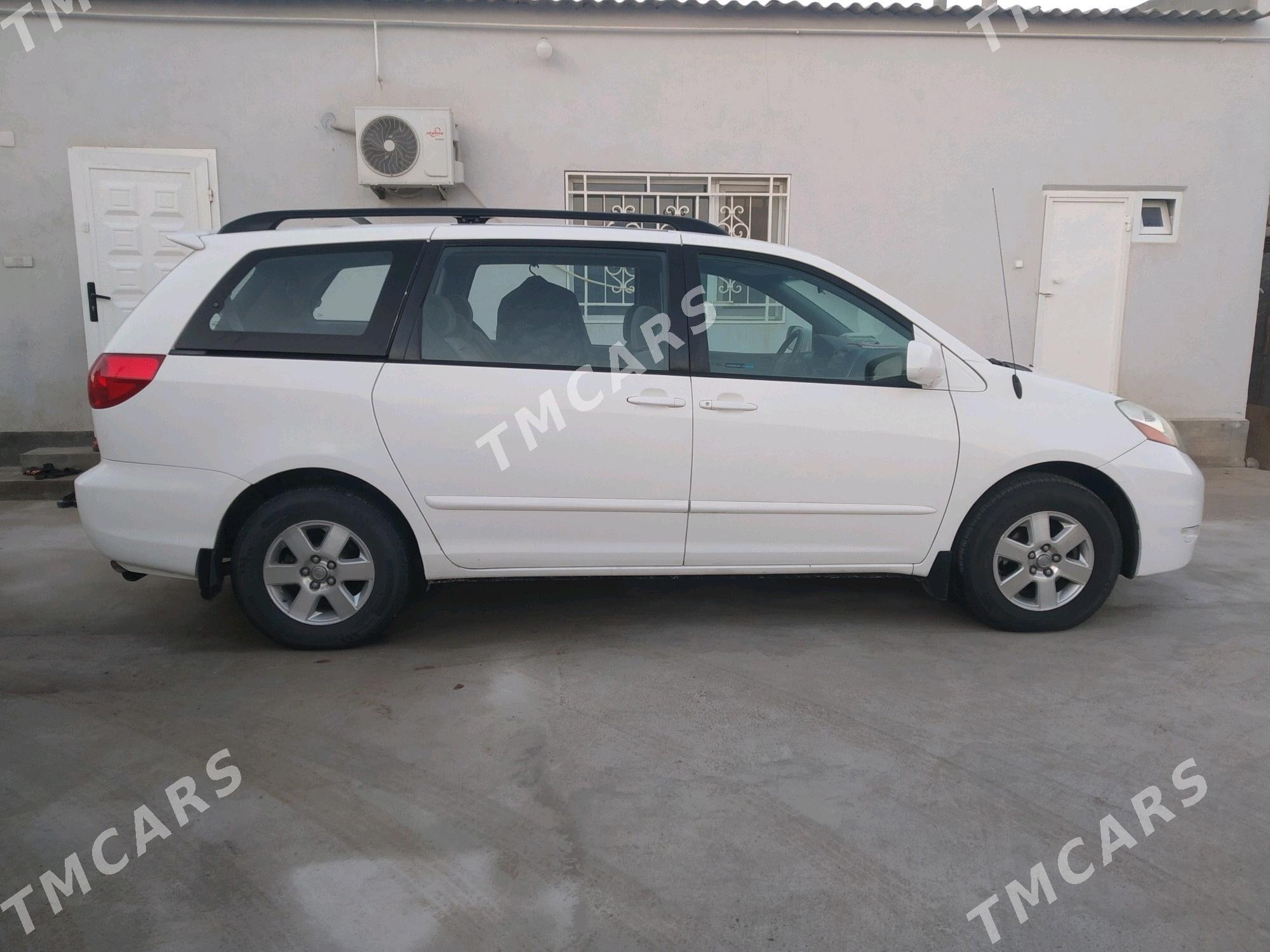 Toyota Sienna 2008 - 210 000 TMT - Хитровка - img 8