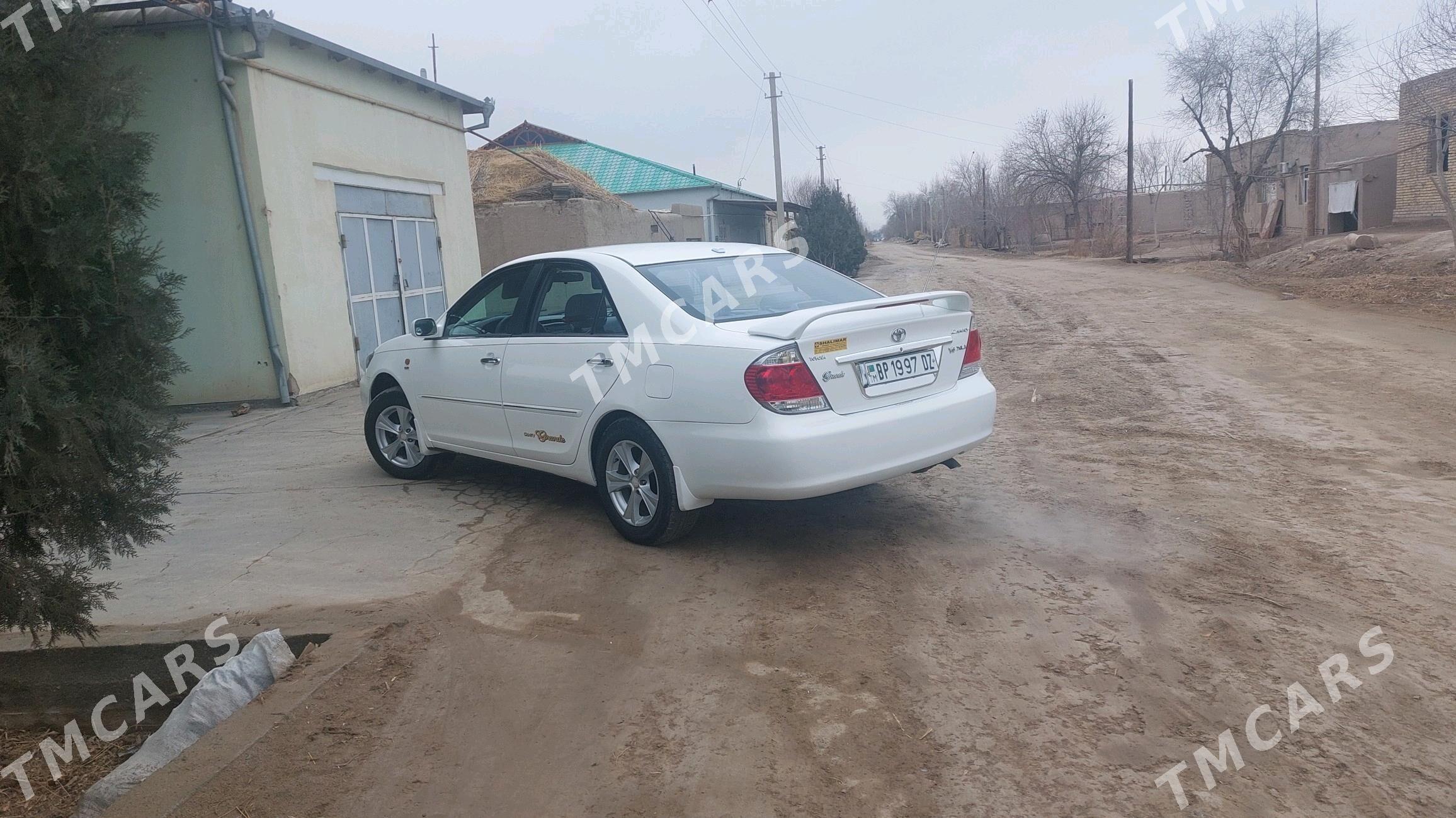 Toyota Camry 2004 - 130 000 TMT - Гурбансолтан Едже - img 6