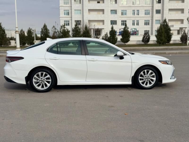 Toyota Camry 2022 - 310 000 TMT - Aşgabat - img 8