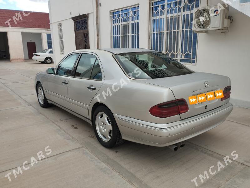 Mercedes-Benz E430 1999 - 80 000 TMT - Балканабат - img 4