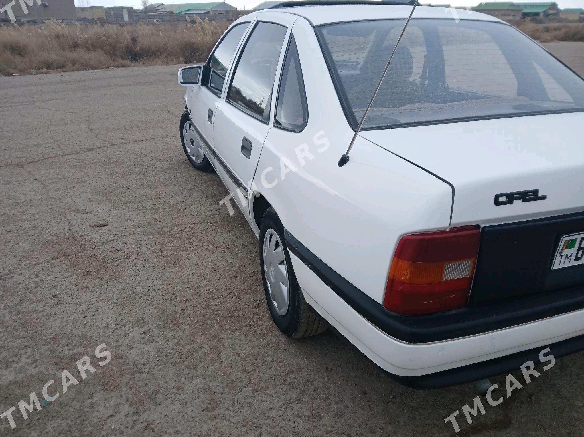 Opel Vectra 1991 - 38 000 TMT - Кёнеургенч - img 3