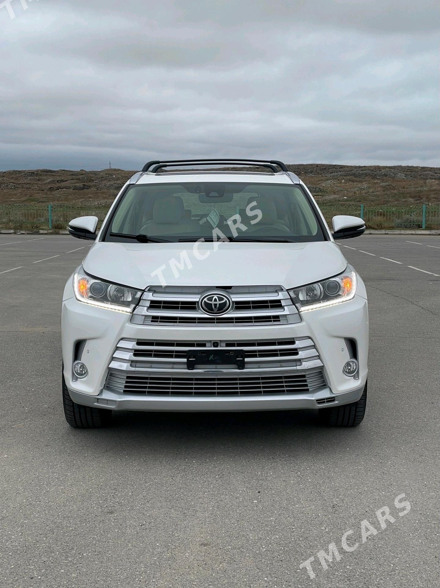 Toyota Highlander 2018 - 640 000 TMT - Aşgabat - img 2