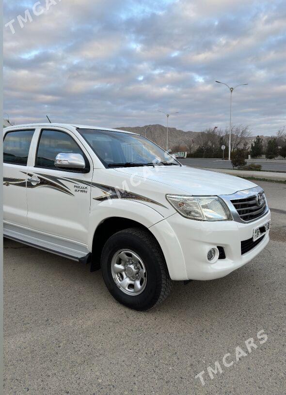 Toyota Hilux 2014 - 320 000 TMT - Türkmenbaşy - img 5