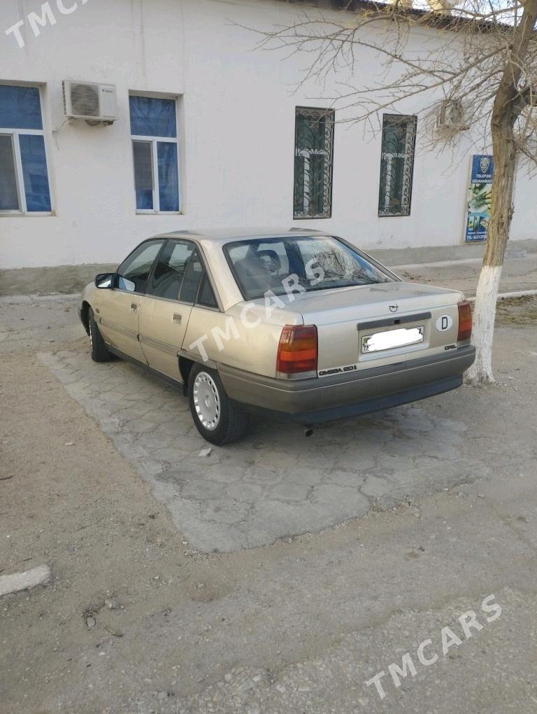 Opel Omega 1989 - 30 000 TMT - Балканабат - img 4