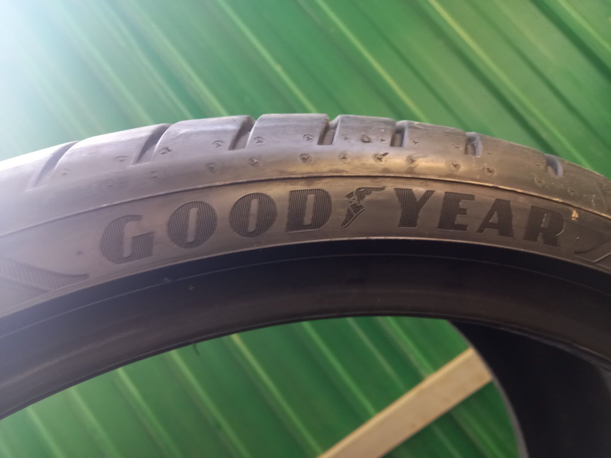 275-30-20 goodyear 300 TMT - Bedew - img 2