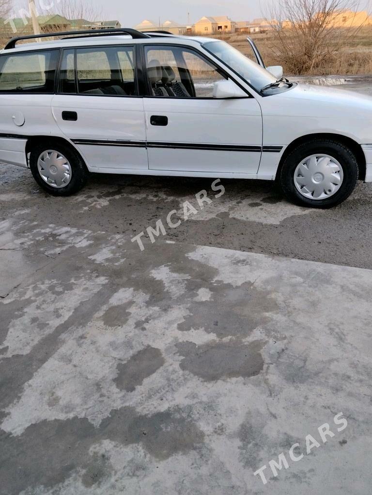 Opel Astra 1993 - 34 000 TMT - Мары - img 3