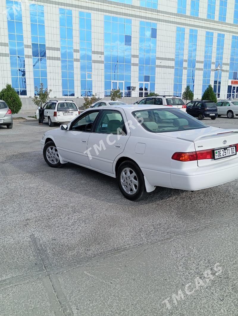 Toyota Camry 1999 - 114 000 TMT - Дашогуз - img 3