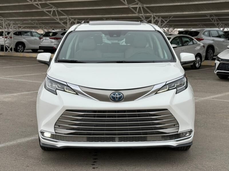 Toyota Sienna 2021 - 675 000 TMT - Aşgabat - img 3