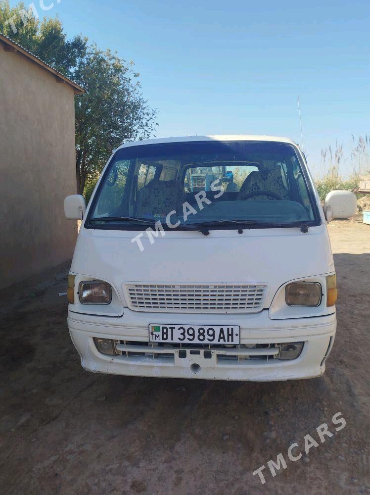 Toyota Hiace 2004 - 60 000 TMT - Серахс - img 2