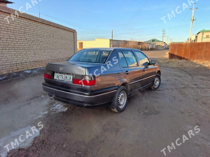 Volkswagen Golf 1992 - 35 000 TMT - Туркменабат - img 3