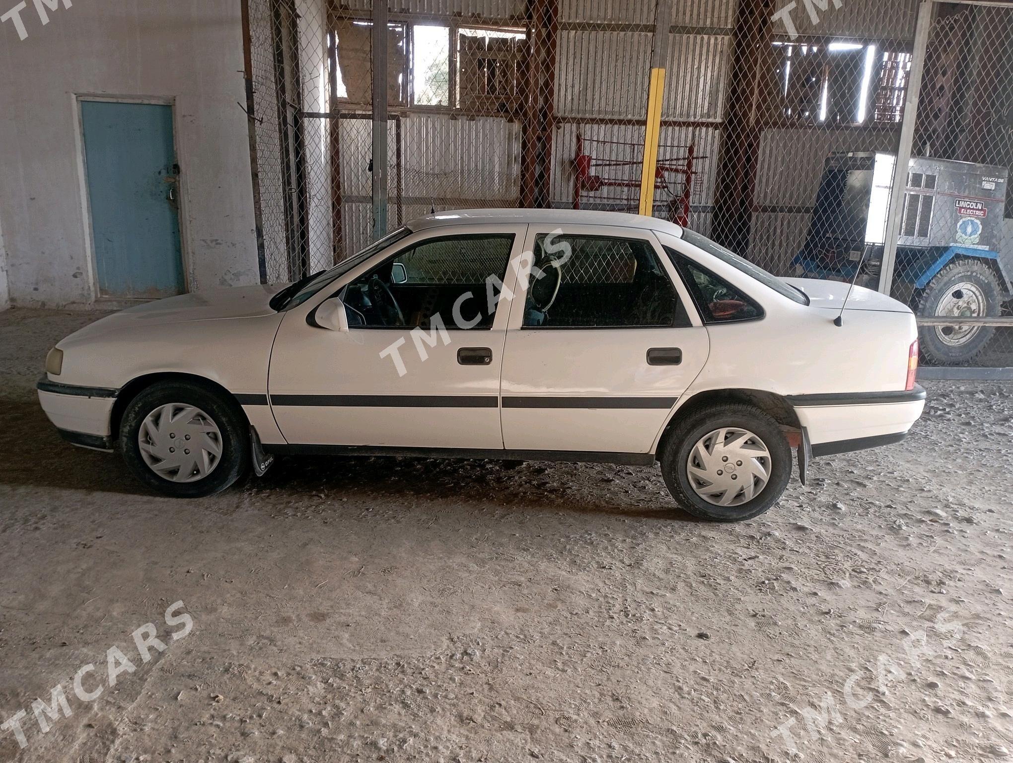 Opel Vectra 1992 - 35 000 TMT - Köýtendag - img 4