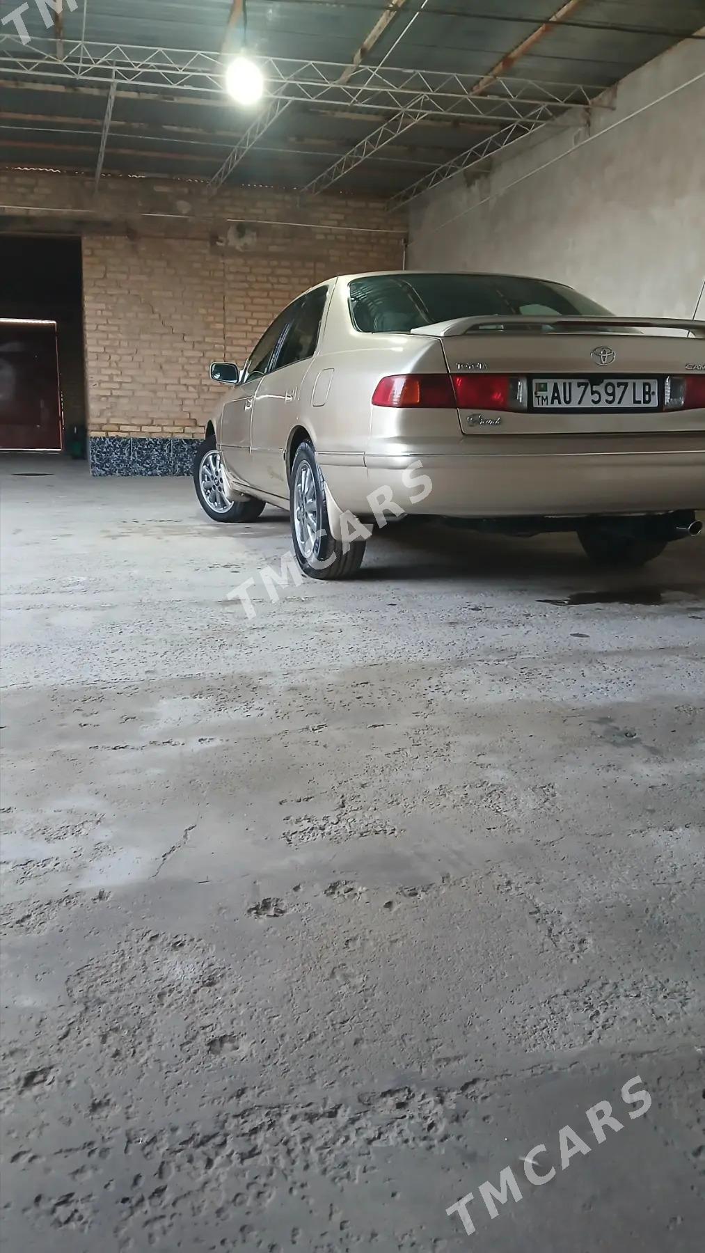 Toyota Camry 2001 - 116 000 TMT - Фарап - img 2