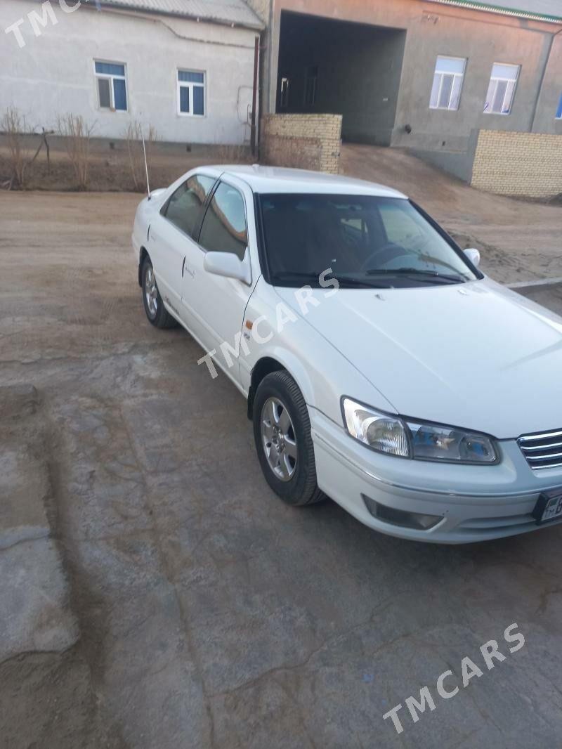 Toyota Camry 1998 - 110 000 TMT - Halaç - img 2