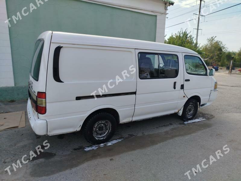 Toyota Hiace 2006 - 95 000 TMT - Ашхабад - img 2