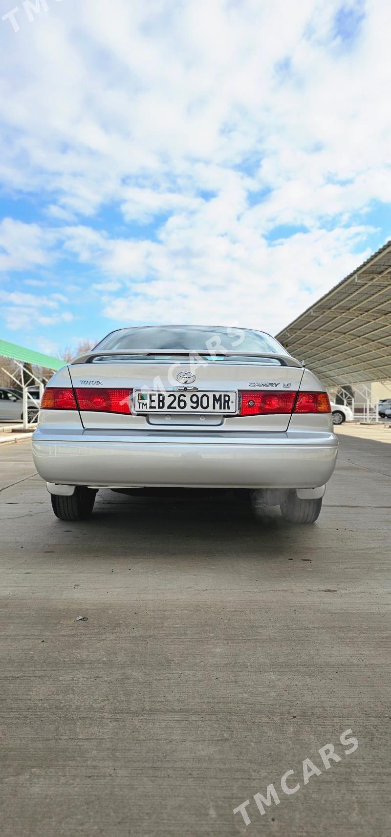 Toyota Camry 2001 - 130 000 TMT - Байрамали - img 3