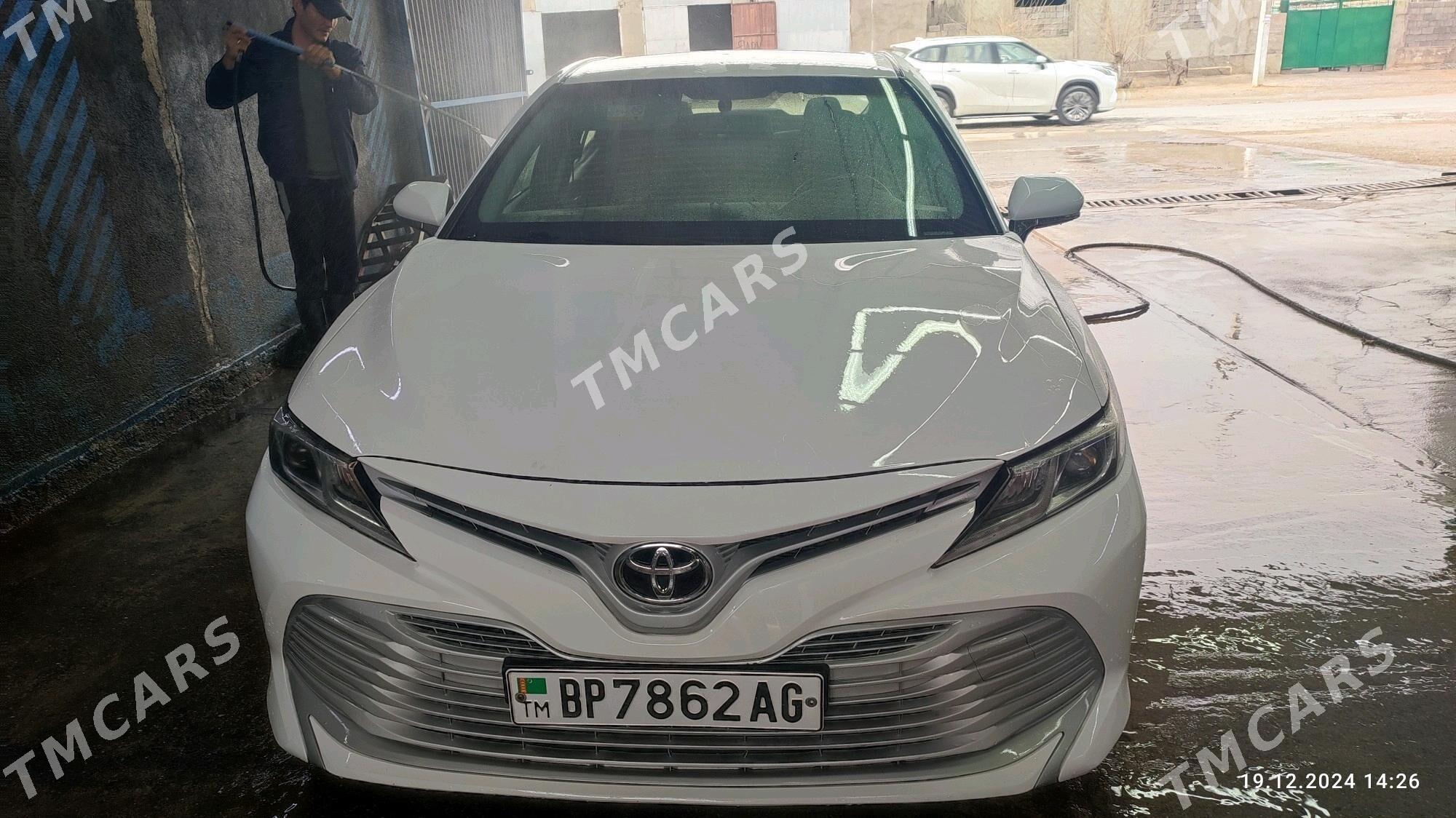 Toyota Camry Hybrid 2018 - 270 000 TMT - Ашхабад - img 2