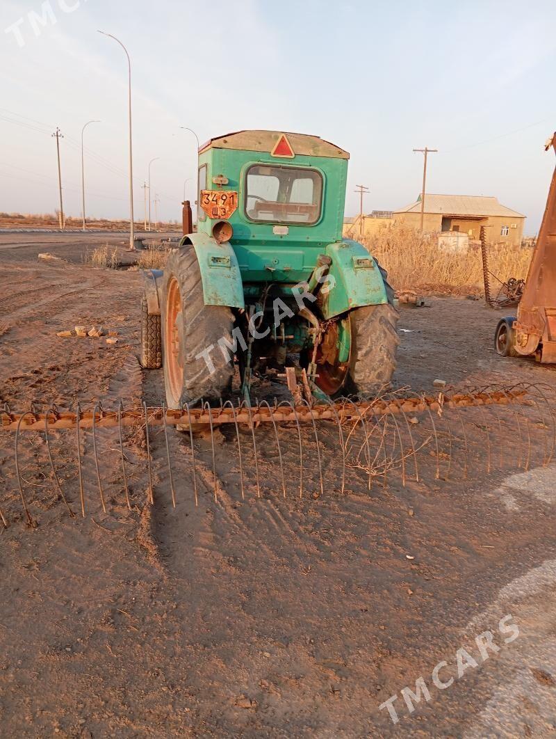 MTZ T-28 1990 - 25 000 TMT - Огуз хан - img 1