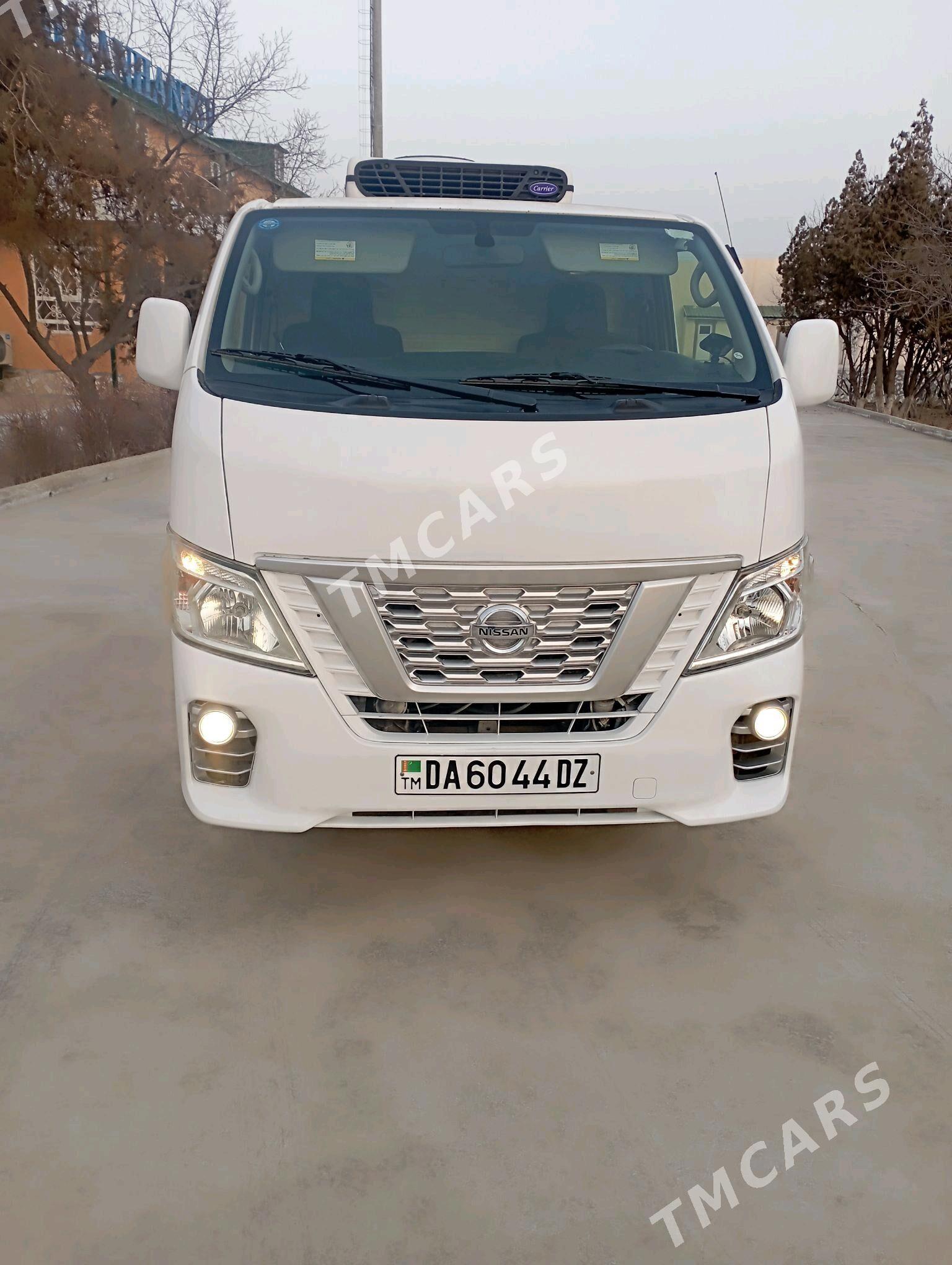 Nissan Urvan 2018 - 280 000 TMT - Кёнеургенч - img 5