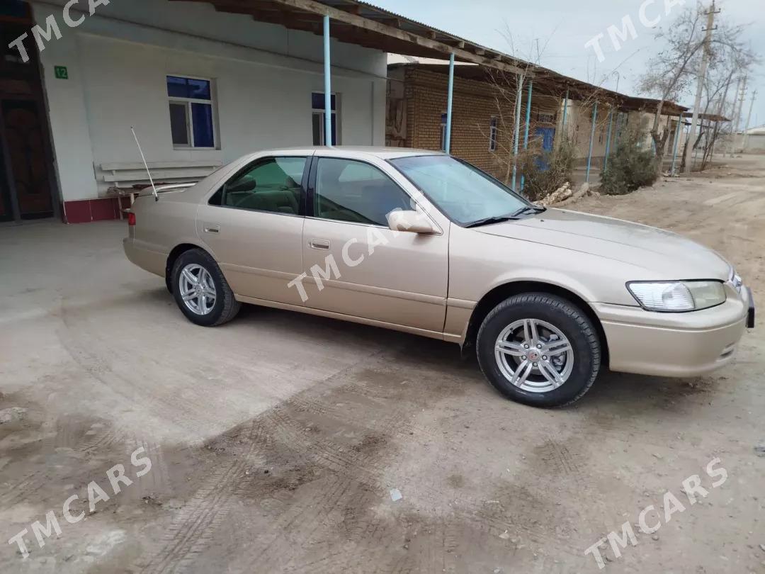 Toyota Camry 2000 - 126 000 TMT - Болдумсаз - img 3