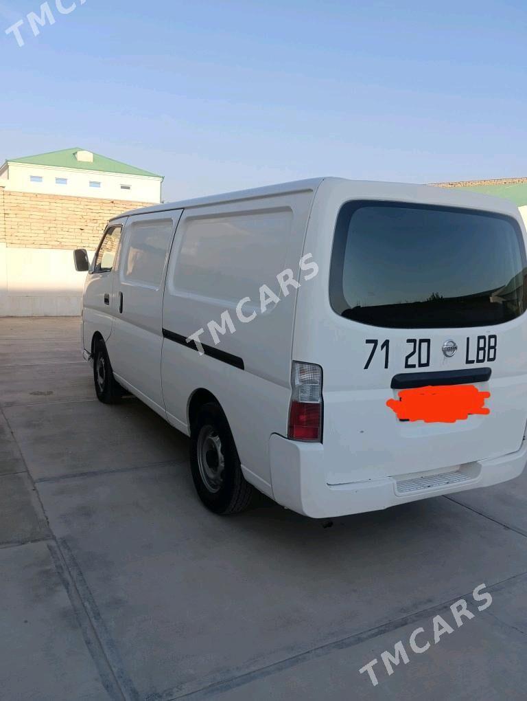 Nissan Urvan 2008 - 140 000 TMT - Халач - img 2