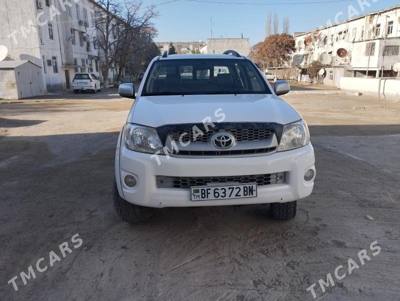 Toyota Hilux 2010 - 275 000 TMT - Туркменбаши - img 6