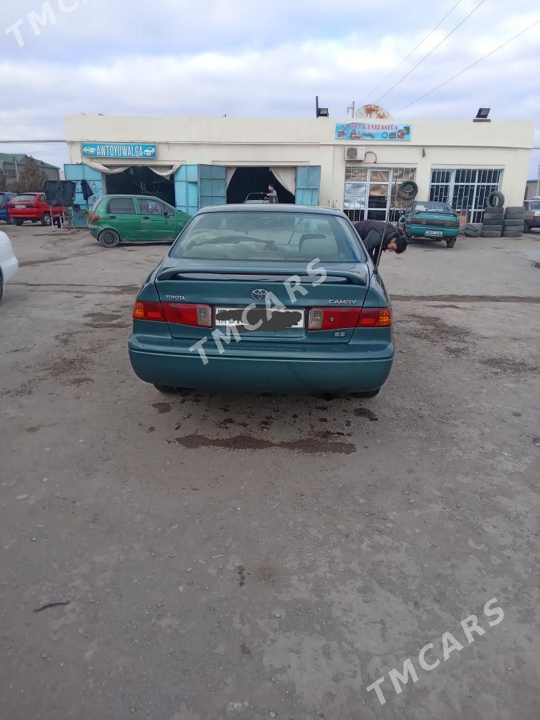 Toyota Camry 2000 - 120 000 TMT - Кёнеургенч - img 2