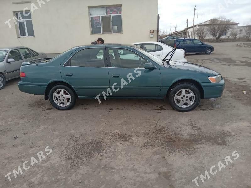 Toyota Camry 2000 - 120 000 TMT - Кёнеургенч - img 3