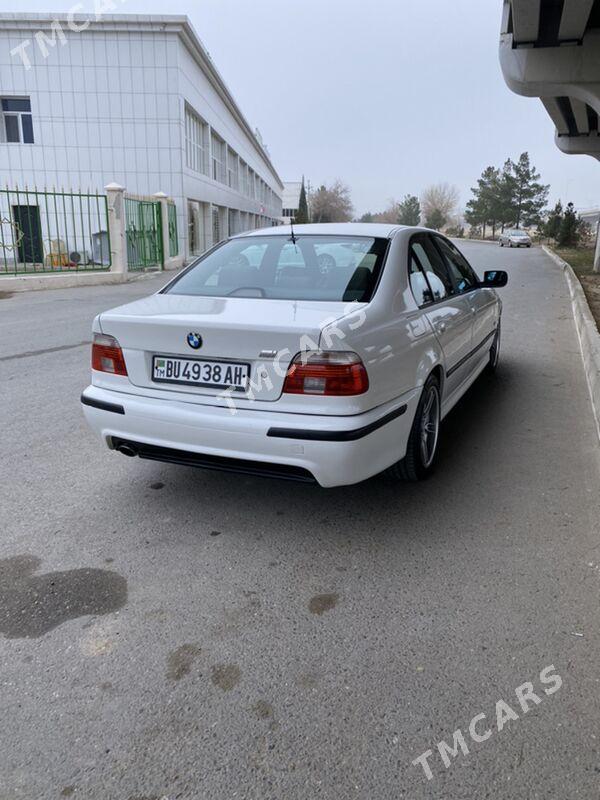 BMW E39 2001 - 105 000 TMT - Aşgabat - img 2