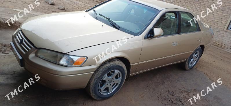 Toyota Camry 1998 - 116 000 TMT - Köneürgenç - img 3