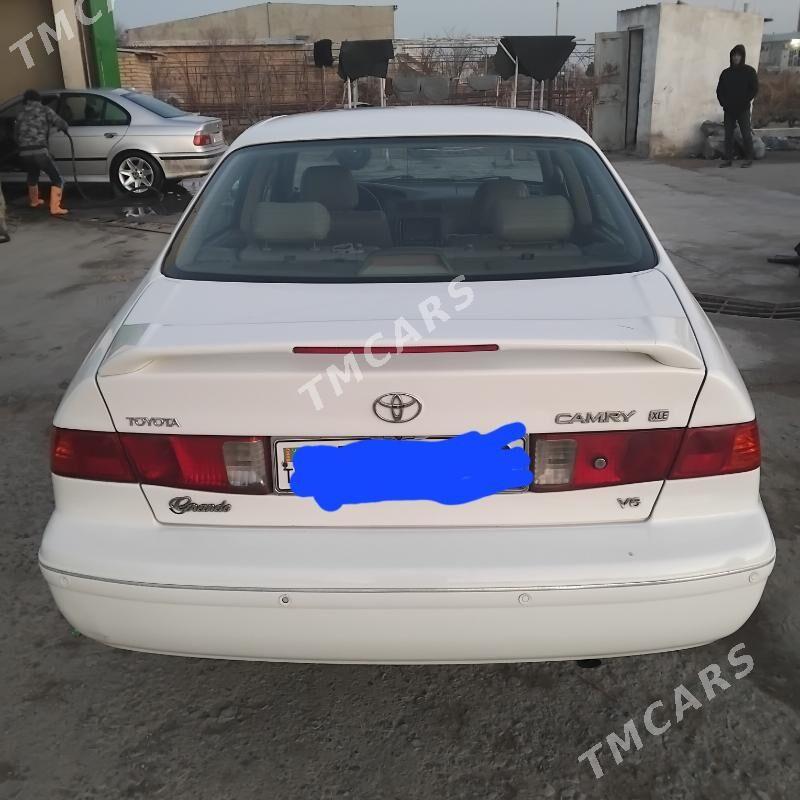 Toyota Camry 2001 - 150 000 TMT - Çärjew - img 5