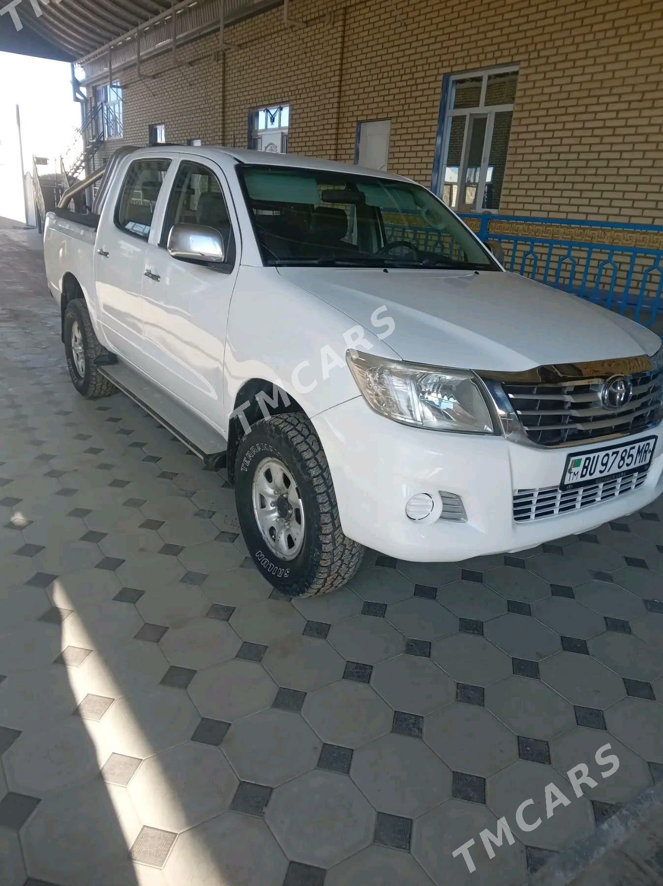 Toyota Hilux 2012 - 256 000 TMT - Mary - img 3