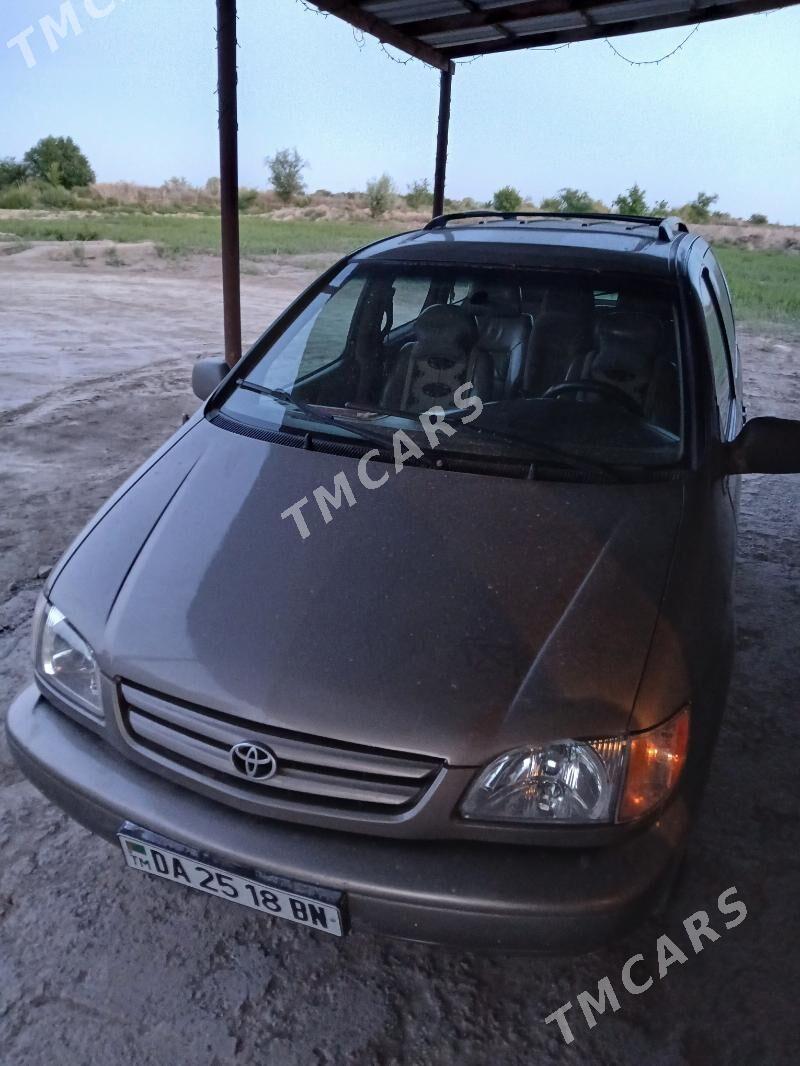 Toyota Sienna 1999 - 145 000 TMT - етр. Туркменбаши - img 6