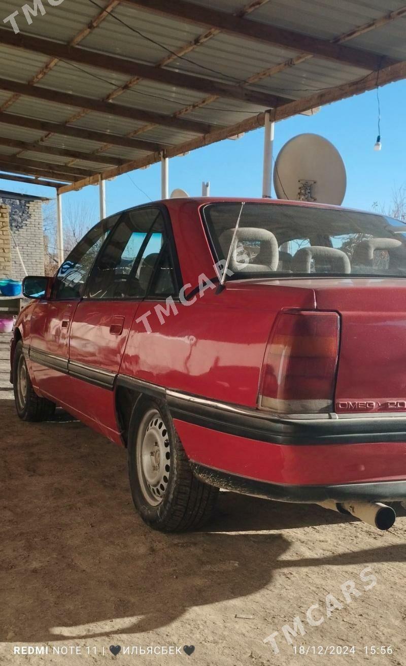 Opel Omega 1993 - 18 000 TMT - Дянев - img 2