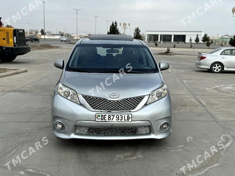 Toyota Sienna 2016 - 295 000 TMT - Türkmenabat - img 2