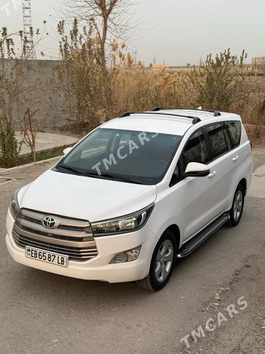 Toyota Innova 2019 - 285 000 TMT - Туркменабат - img 6