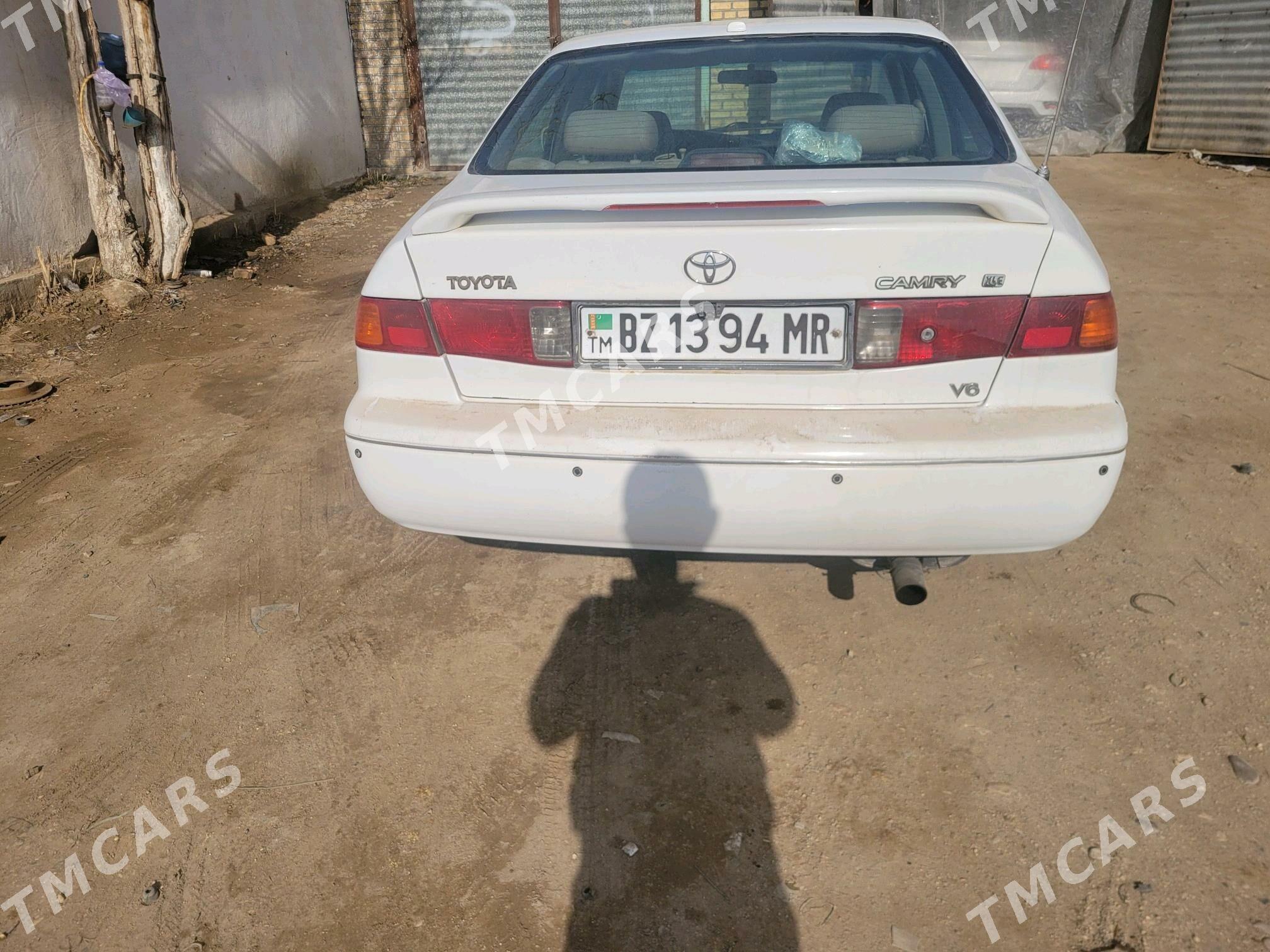 Toyota Camry 2001 - 70 000 TMT - Ёлётен - img 4