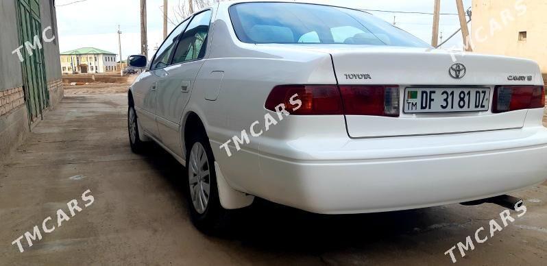 Toyota Camry 2001 - 130 000 TMT - Köneürgenç - img 4