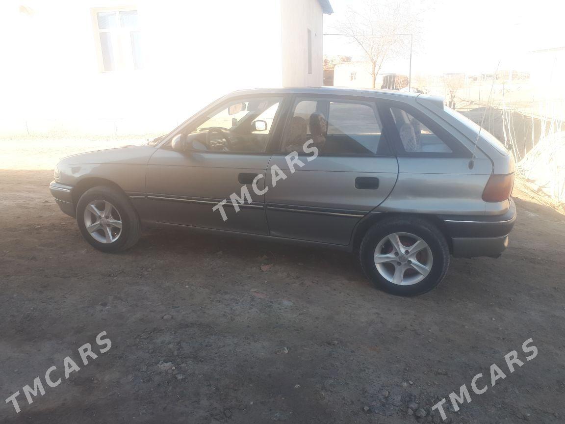 Opel Astra 1993 - 32 000 TMT - Gubadag - img 8