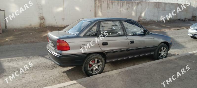 Opel Astra 1993 - 45 000 TMT - Дашогуз - img 5