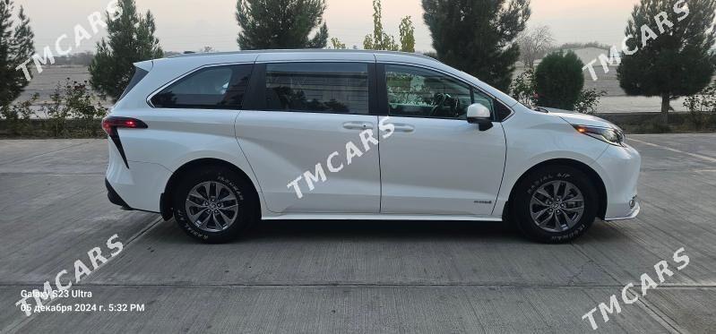 Toyota Sienna 2021 - 520 000 TMT - Aşgabat - img 3