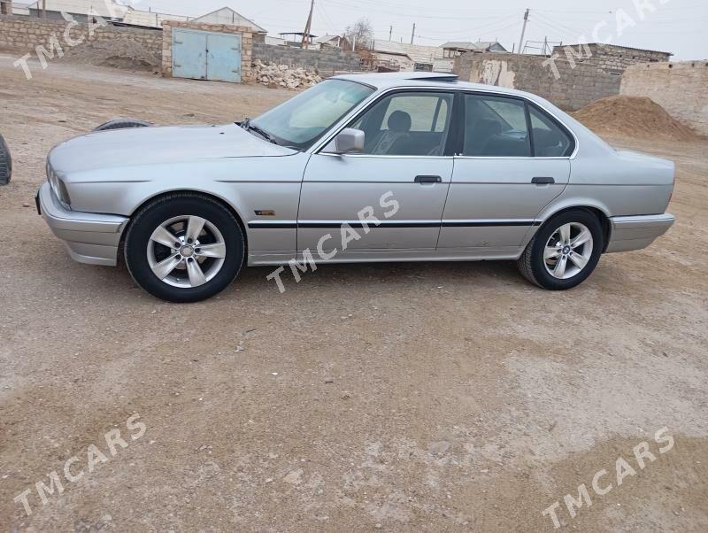 BMW 535 1990 - 30 000 TMT - Гумдаг - img 3